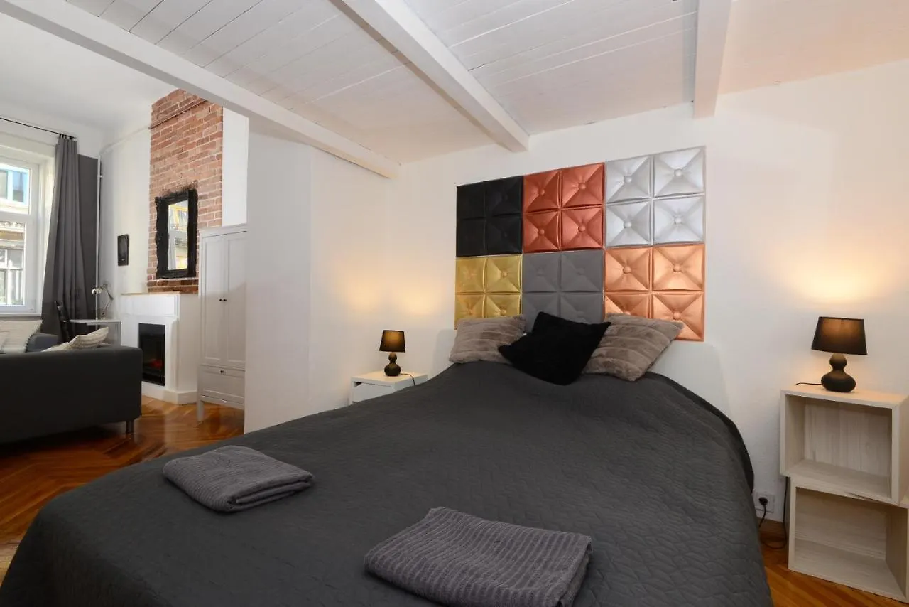 Your Place Apartman بودابست المجر